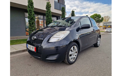 toyota-yaris - 0