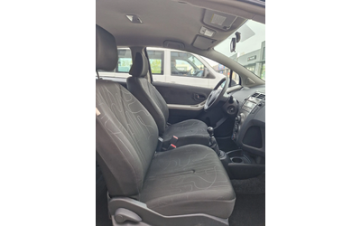 Toyota Yaris 1.33V-VT, ФЕЙСЛИФТ - автомобили, коли, обяви за нови и употребявани 12