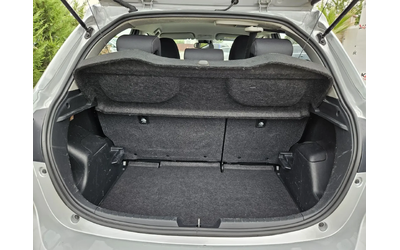 Toyota Yaris 1.0i-69kc= = LINE ASSIST= КАМЕРА= СЕРВИЗНА ИСТОРИЯ - автомобили, коли, обяви за нови и употребявани 9