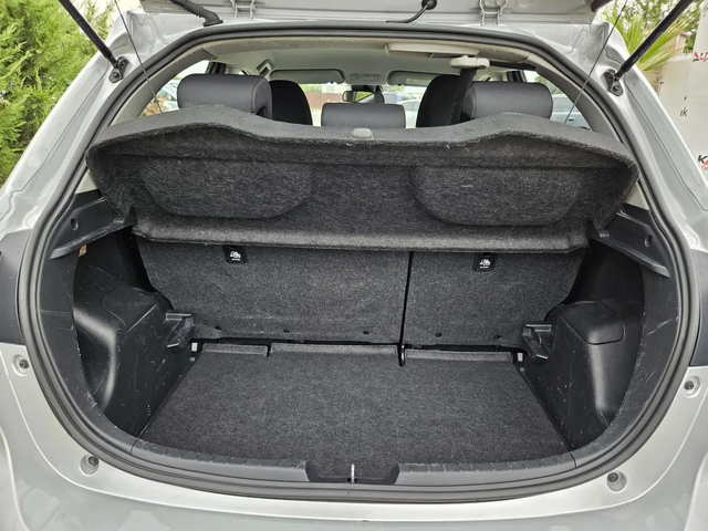 Toyota Yaris 1.0i-69kc= = LINE ASSIST= КАМЕРА= СЕРВИЗНА ИСТОРИЯ - автомобили, коли, обяви за нови и употребявани 9