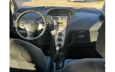 Toyota Yaris 1.0 Бензин/Климатик/Италия - автомобили, коли, обяви за нови и употребявани 11