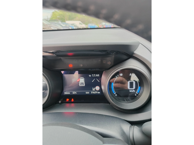 Toyota Yaris 1.5, 93к.с. ТОП FULL - автомобили, коли, обяви за нови и употребявани 12