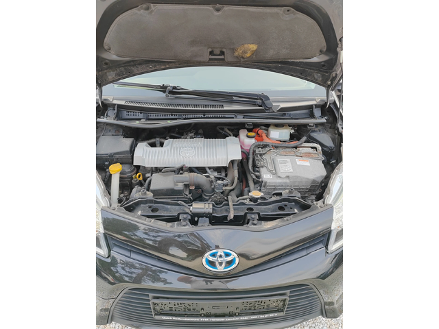 Toyota Yaris 1.5, 75к.с. Хибрид - автомобили, коли, обяви за нови и употребявани 15