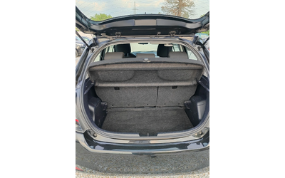 Toyota Yaris 1.5, 75к.с. Хибрид - автомобили, коли, обяви за нови и употребявани 6