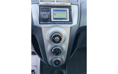 Toyota Yaris 1.4, 90к.с. - автомобили, коли, обяви за нови и употребявани 9