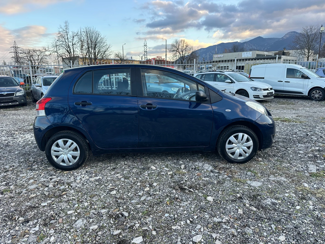 Toyota Yaris 1.0I 69KC - автомобили, коли, обяви за нови и употребявани 1