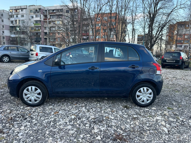 Toyota Yaris 1.0I 69KC - автомобили, коли, обяви за нови и употребявани 5