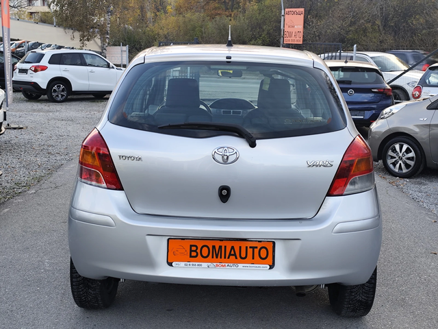 Toyota Yaris 1.4D-4D* KLIMA* - автомобили, коли, обяви за нови и употребявани 4