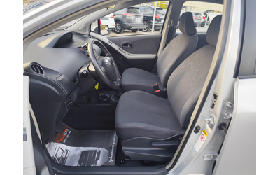 Toyota Yaris 1.4D-4D* KLIMA* - автомобили, коли, обяви за нови и употребявани 6
