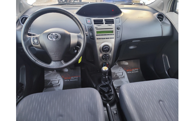 Toyota Yaris 1.4D-4D* KLIMA* - автомобили, коли, обяви за нови и употребявани 7
