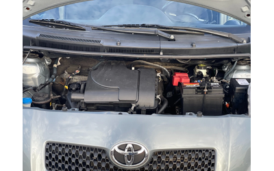 Toyota Yaris 1.0 VVT-i - автомобили, коли, обяви за нови и употребявани 16