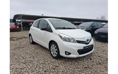 Toyota Yaris Navi* kamera* - автомобили, коли, обяви за нови и употребявани 7