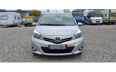 toyota-yaris - 0