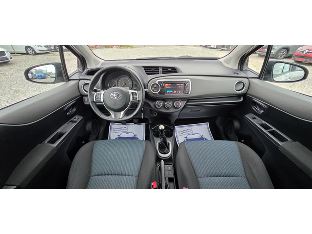 Toyota Yaris 1.0i 70k.c EURO 5B UNIKAT ITALIA - автомобили, коли, обяви за нови и употребявани 11