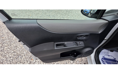 Toyota Yaris 1.0i 70k.c EURO 5B UNIKAT ITALIA - автомобили, коли, обяви за нови и употребявани 8