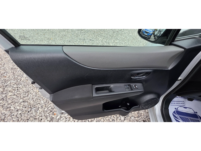Toyota Yaris 1.0i 70k.c EURO 5B UNIKAT ITALIA - автомобили, коли, обяви за нови и употребявани 8