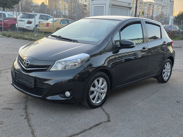 Toyota Yaris 1.3i 100k.c EURO 5B ITALIA - автомобили, коли, обяви за нови и употребявани 2