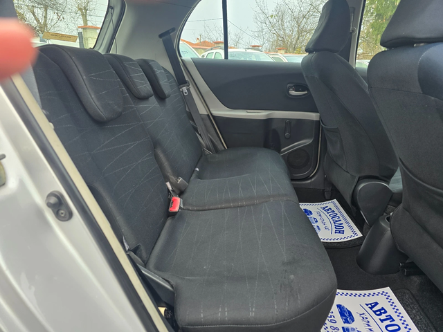 Toyota Yaris 1.4D4D-AVTOMAT - автомобили, коли, обяви за нови и употребявани 12