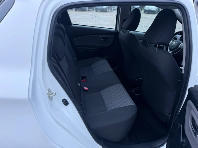 Toyota Yaris 1.4 D4D - автомобили, коли, обяви за нови и употребявани 12