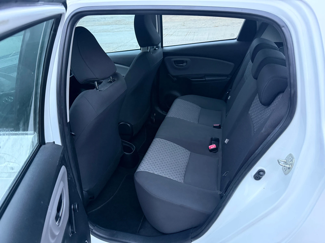 Toyota Yaris 1.4 D4D - автомобили, коли, обяви за нови и употребявани 13