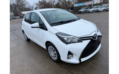 toyota-yaris - 1