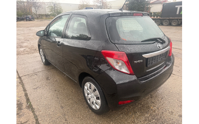 Toyota Yaris 1.0 VVTI - автомобили, коли, обяви за нови и употребявани 7