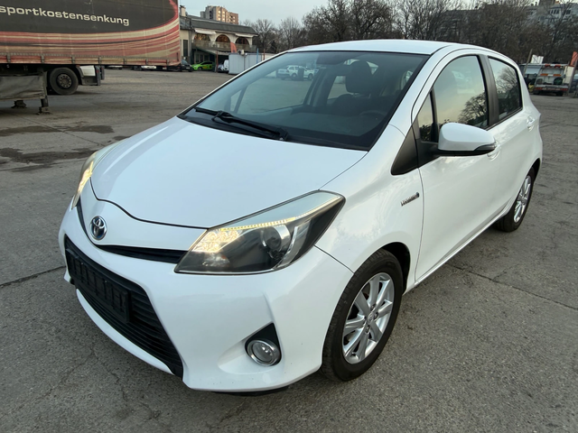 Toyota Yaris 1.5 Hybrid - автомобили, коли, обяви за нови и употребявани 0