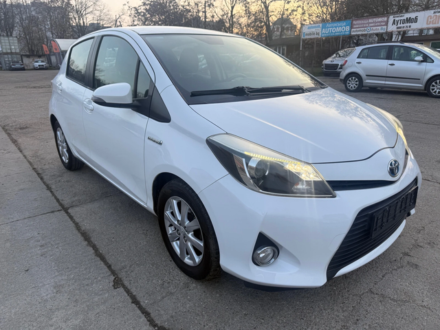 Toyota Yaris 1.5 Hybrid - автомобили, коли, обяви за нови и употребявани 1