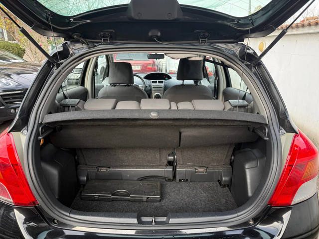 Toyota Yaris 1.3VVTI FACELIFT 101HP - автомобили, коли, обяви за нови и употребявани 15