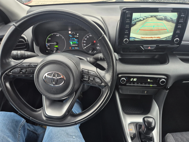 Toyota Yaris КАМЕРА 1, 5 Hybrid А/Т в Гаранция - автомобили, коли, обяви за нови и употребявани 13