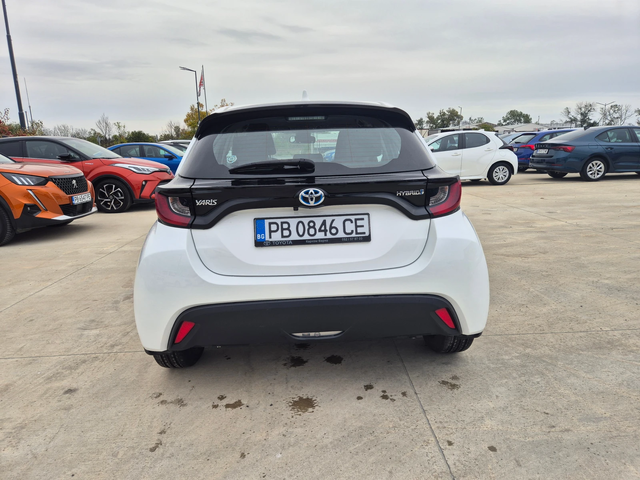 Toyota Yaris КАМЕРА 1, 5 Hybrid А/Т в Гаранция - автомобили, коли, обяви за нови и употребявани 3