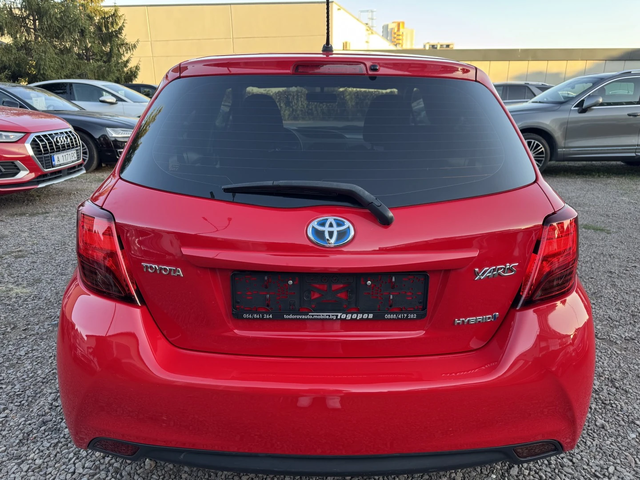 Toyota Yaris 1.5i Hybrid - автомобили, коли, обяви за нови и употребявани 4