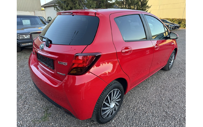 Toyota Yaris 1.5i Hybrid - автомобили, коли, обяви за нови и употребявани 6