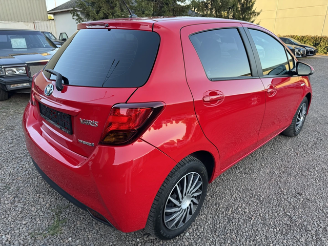 Toyota Yaris 1.5i Hybrid - автомобили, коли, обяви за нови и употребявани 6