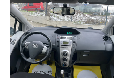 Toyota Yaris 1.0 - автомобили, коли, обяви за нови и употребявани 6