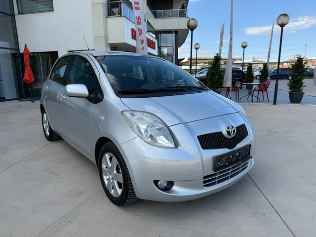 Toyota Yaris - автомобили, коли, обяви за нови и употребявани 7