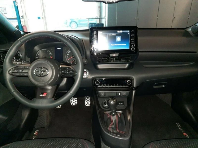 Toyota Yaris GR Turbo - автомобили, коли, обяви за нови и употребявани 3