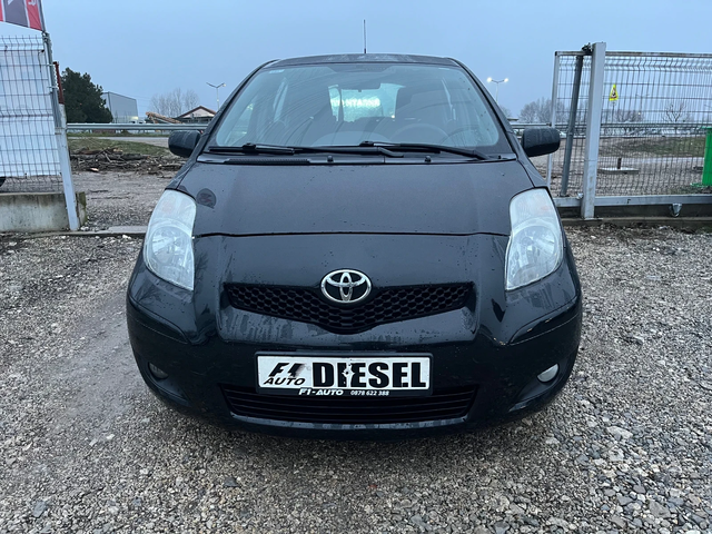 Toyota Yaris 1.4d4d-90-FEIS-ITALIA - автомобили, коли, обяви за нови и употребявани 1