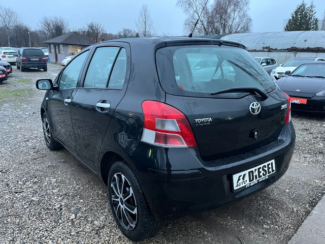 Toyota Yaris 1.4d4d-90-FEIS-ITALIA - автомобили, коли, обяви за нови и употребявани 9