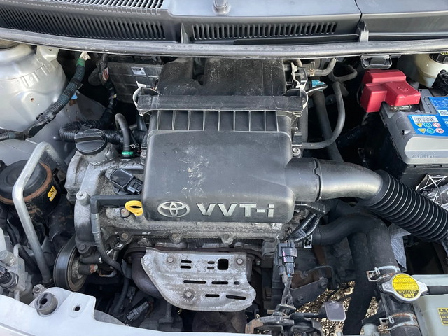 Toyota Yaris 1.3VVTI-KLIMA-ITALIA - автомобили, коли, обяви за нови и употребявани 11