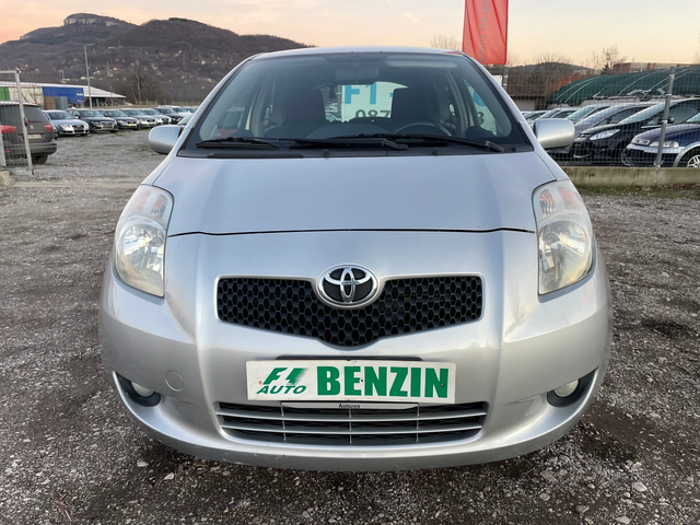 Toyota Yaris 1.3VVTI-KLIMA-ITALIA - автомобили, коли, обяви за нови и употребявани 1