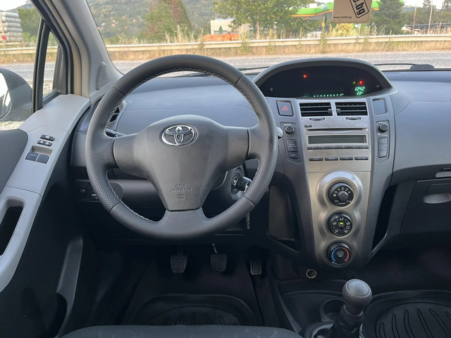 Toyota Yaris FACE 70кс EURO 4 КЛИМАТИК - автомобили, коли, обяви за нови и употребявани 11