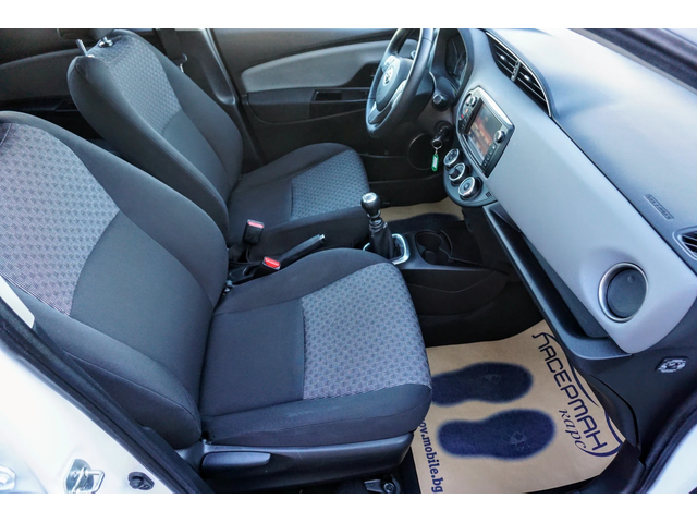 Toyota Yaris 1.3i ACTIVE - автомобили, коли, обяви за нови и употребявани 10