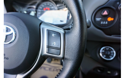 Toyota Yaris 1.3i ACTIVE - автомобили, коли, обяви за нови и употребявани 7