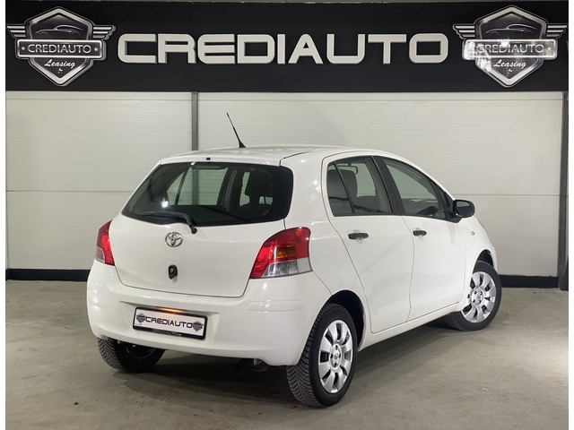 Toyota Yaris 1.0 - автомобили, коли, обяви за нови и употребявани 3