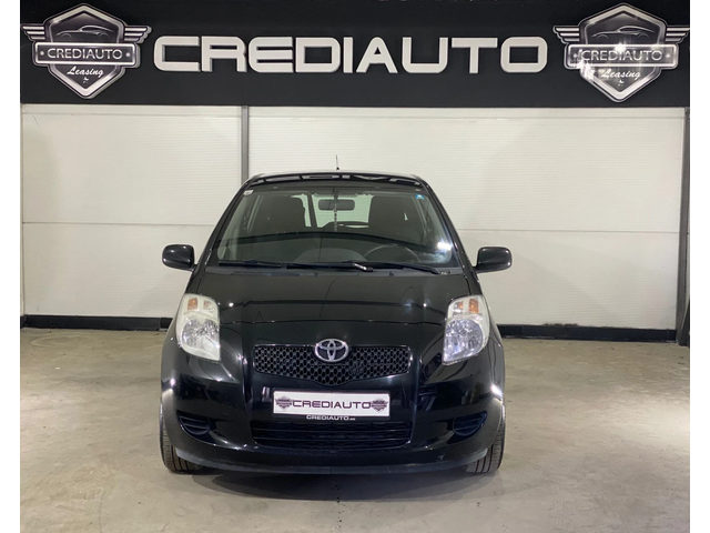 Toyota Yaris 1.3i - автомобили, коли, обяви за нови и употребявани 1