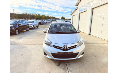 Toyota Yaris 1.4d4d * 150 000km* NAVI* UNIKAT* - автомобили, коли, обяви за нови и употребявани 10