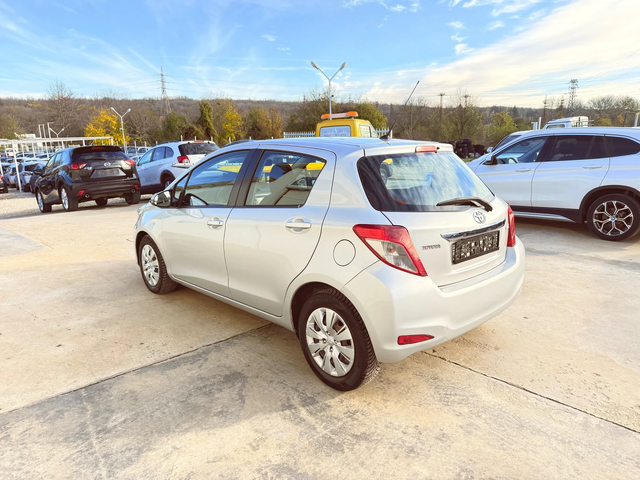 Toyota Yaris 1.4d4d * 150 000km* NAVI* UNIKAT* - автомобили, коли, обяви за нови и употребявани 4
