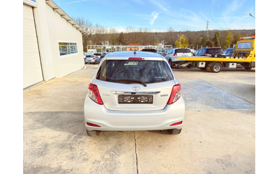 toyota-yaris - 5