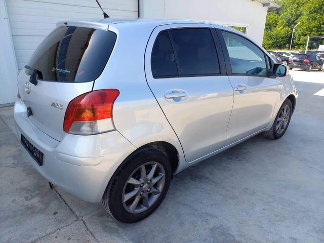 Toyota Yaris 1.3vvt-i 101k* FACE* UNIKAT* - автомобили, коли, обяви за нови и употребявани 13